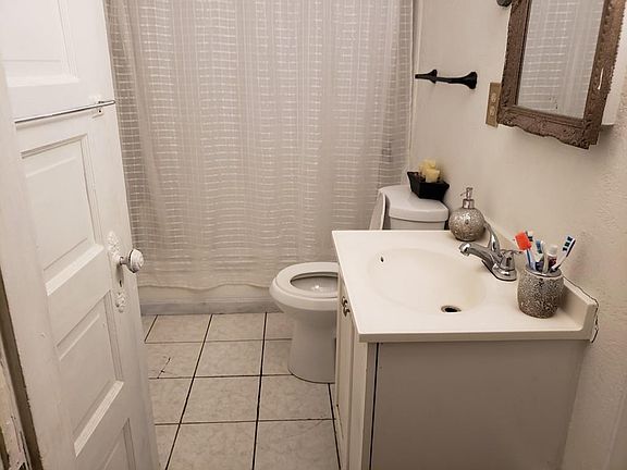 5th image of 178-180 Blossom St