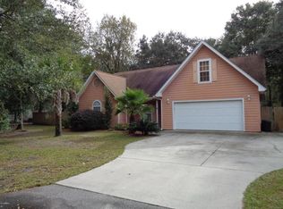 9 Sheppard Rd W, Beaufort, SC 29907