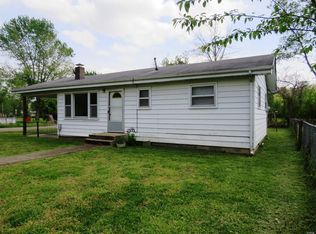 560 Park St, Ellington, MO 63638