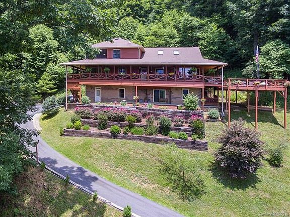 3rd image of 491 Mountain View Rd