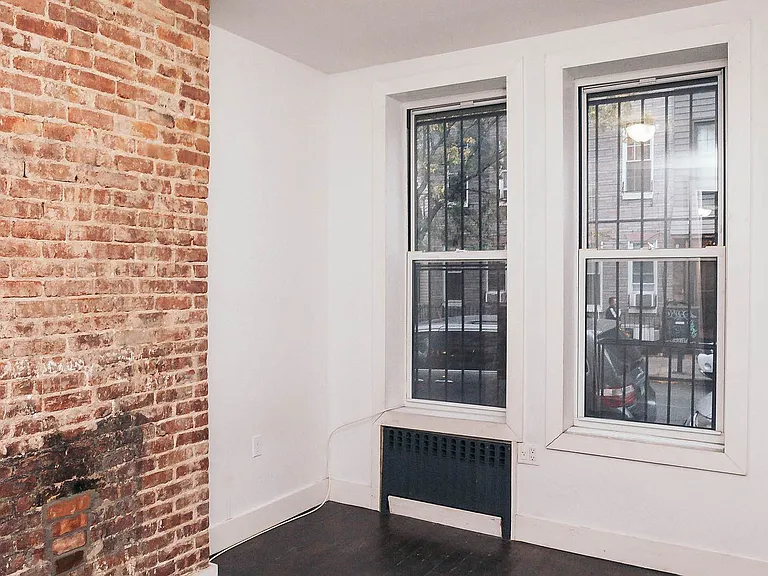 296 Harman St #1G — Photo 10