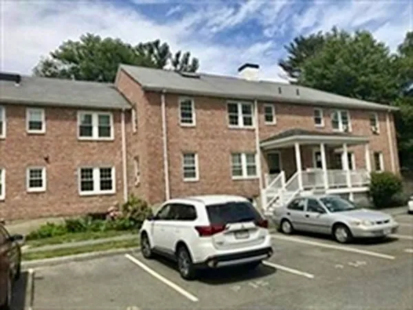 17 Hammond Pond Pkwy #4 — Photo 9