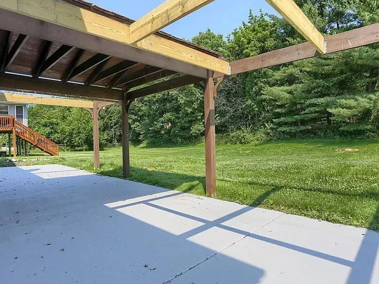 1140 Loop Dr — Photo 21