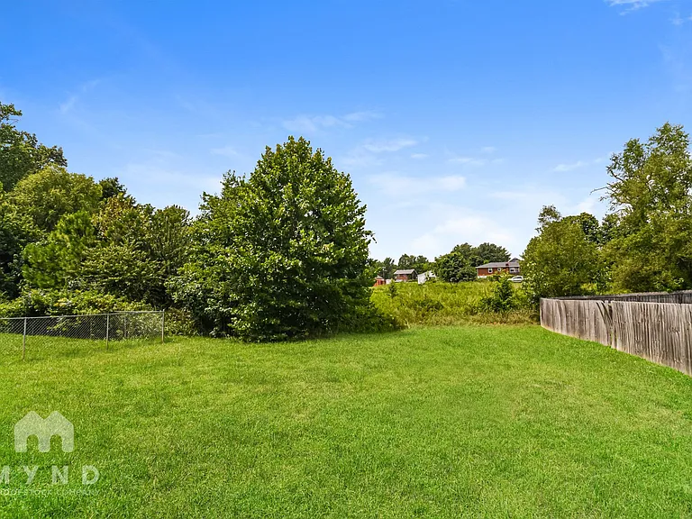 619 Woodhaven Dr — Photo 18
