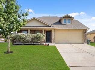 303 Camellia Dr, Hutto, TX 78634