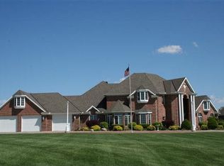 54590 Colonial Ridge Dr, Bristol, IN 46507