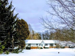 9480 Wilson Mills Rd, Chesterland, OH 44026