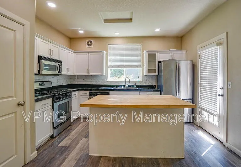 4013 NE 89th Way — Photo 6