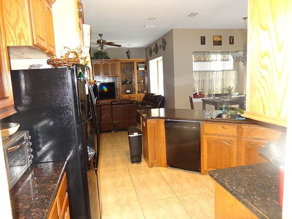5th image of 2802 S Pecan Blvd