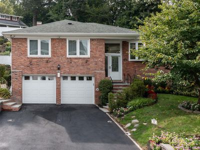 300 Thompson Shore Road, Manhasset, NY, 11030