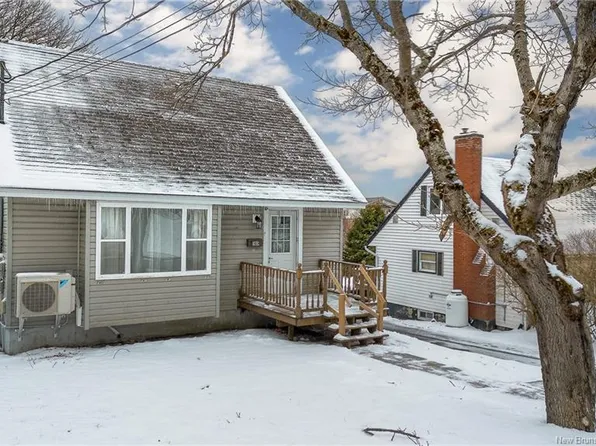 185 Ellerdale St, Saint John, NB E2J 2L8