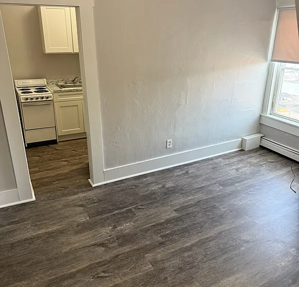 305 Bay St #C1 — Photo 2
