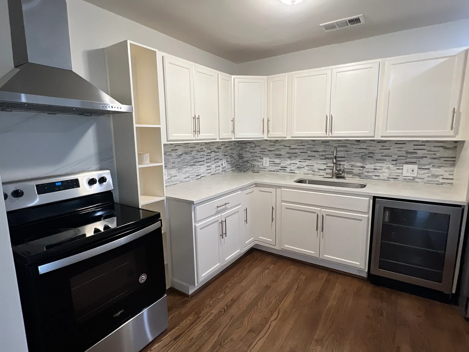 3 bed, 1480 sqft, $2,425 — Photo 4