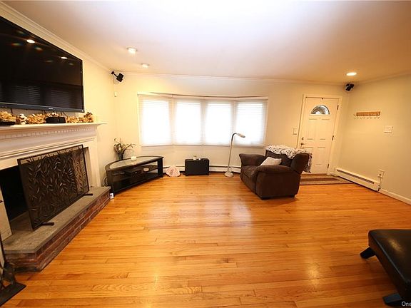 5th image of 254 Linda Ave
