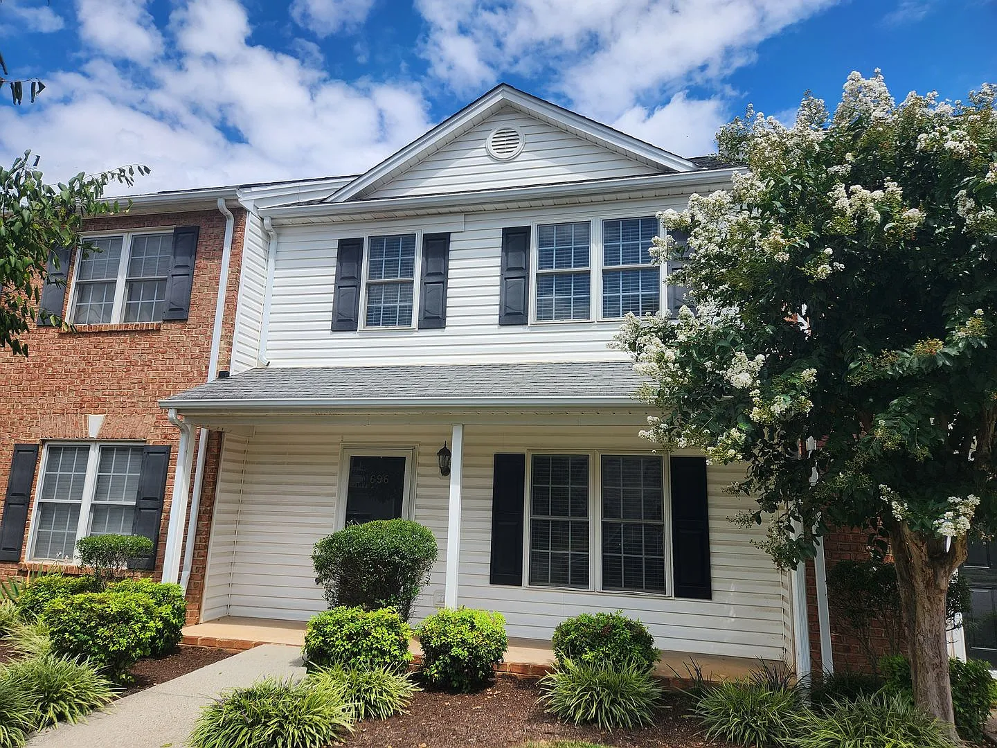 Townhouse at Wellington in Wyndhurst — Photo 1