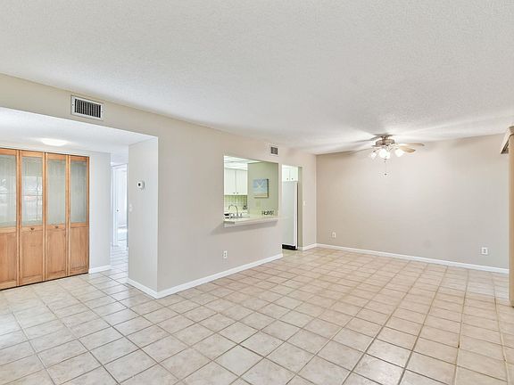 5th image of 3 Tarragona Ct
