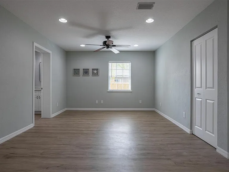 711 Bayshore Dr — Photo 24
