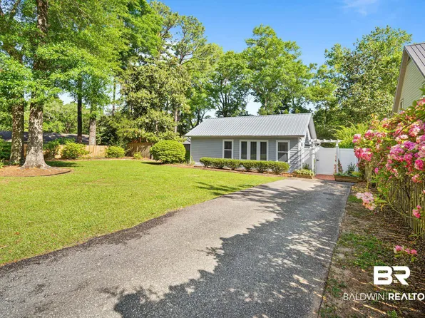 653 Bellangee Ave, Fairhope, AL 36532
