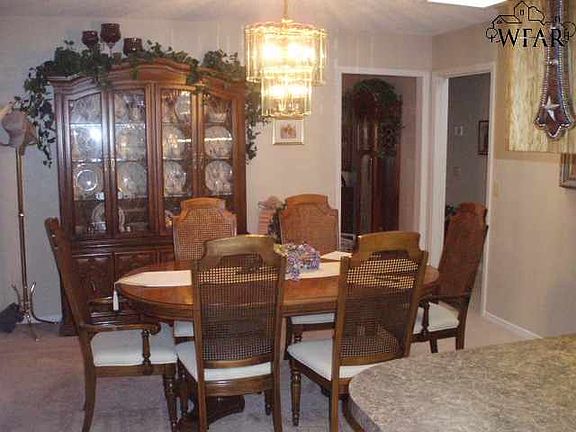 4th image of 1017 Pawhuska Ln