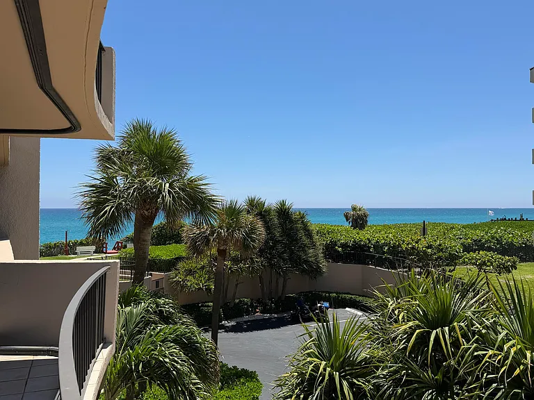 4200 N Ocean Dr #1-203 — Photo 10