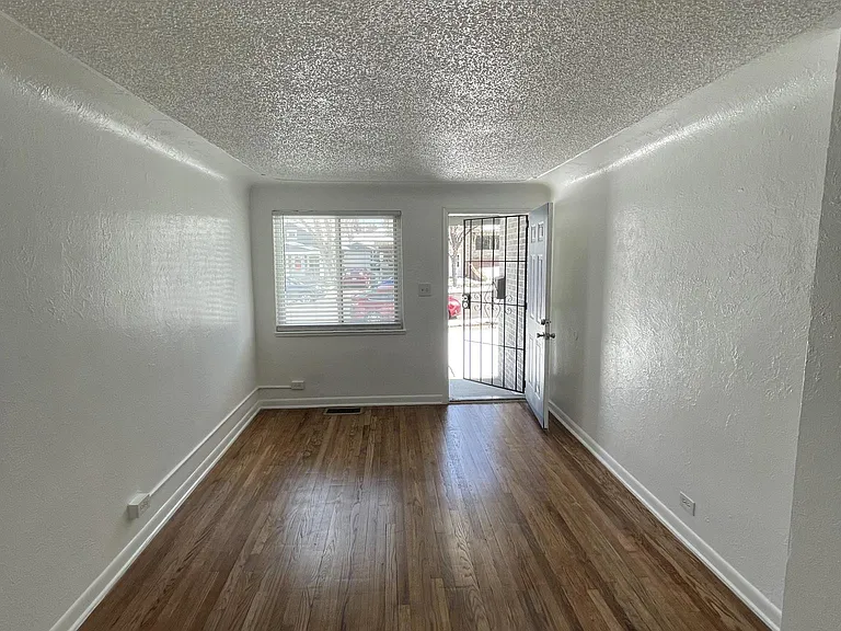 3171 S Lincoln St — Photo 32