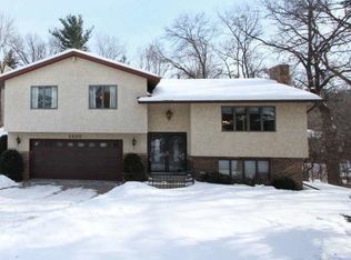 1420 Kerry Cir NE, Fridley, MN 55432