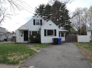 22 Canterbury Rd, Springfield, MA 01118