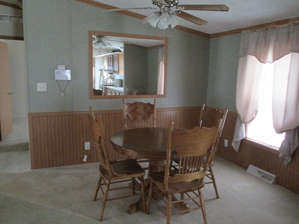 2nd image of 609 Country Vue Ct
