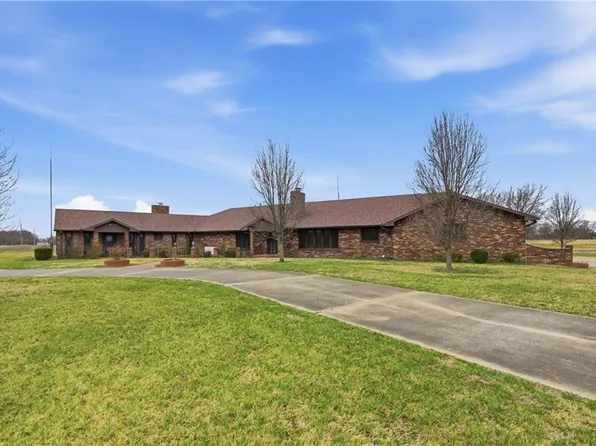 1055 S 200th St, Pittsburg, KS 66762