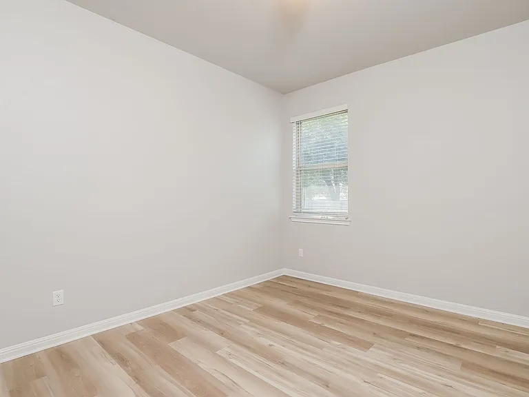 2724 Juniper Woods Rd — Photo 13
