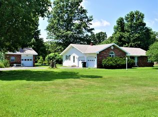 736 W Hayward Dr, Mount Vernon, MO 65712