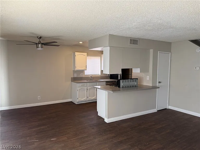 5188 Garden Ln #B — Photo 16