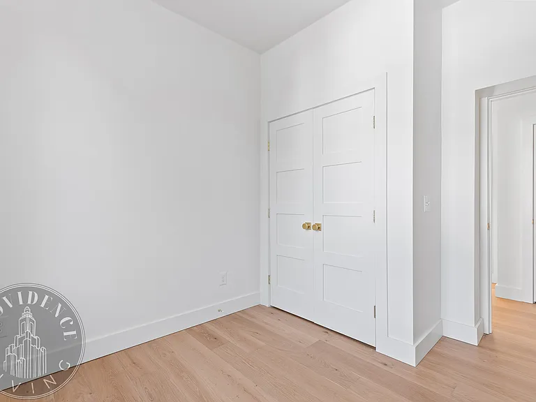 Blackstone Boulevard Residences — Photo 13