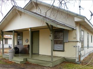 505 S Grand St, Wolfe City, TX 75496