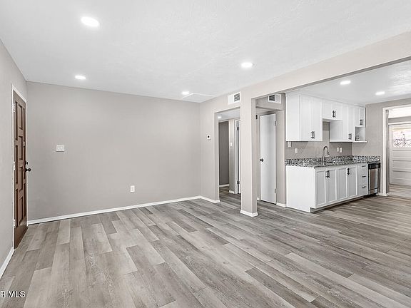 3rd image of 364 Cooley Ave