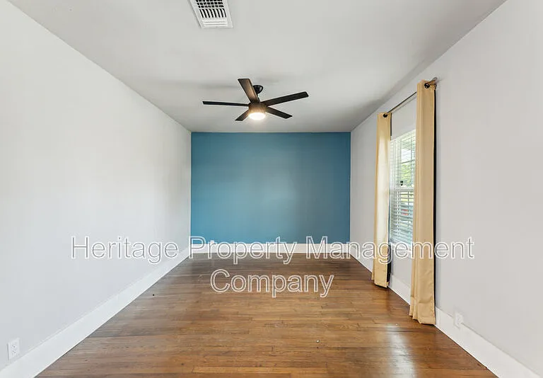 1031 Schley Ave — Photo 10
