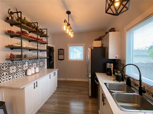 25 Wallace AVENUE, Yorkton, SK S3N 2E6