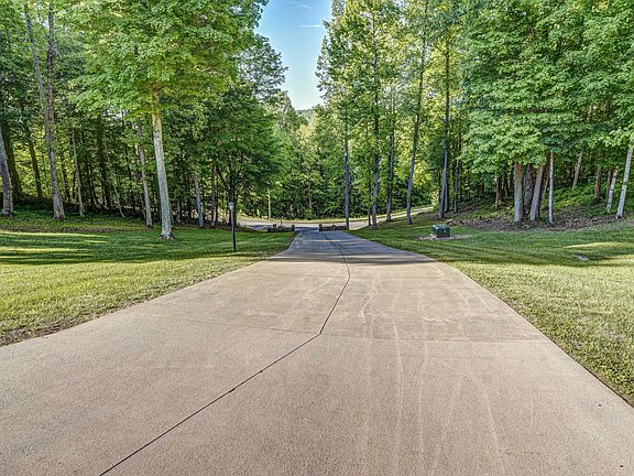 20th image of 167 Tailwater Rd