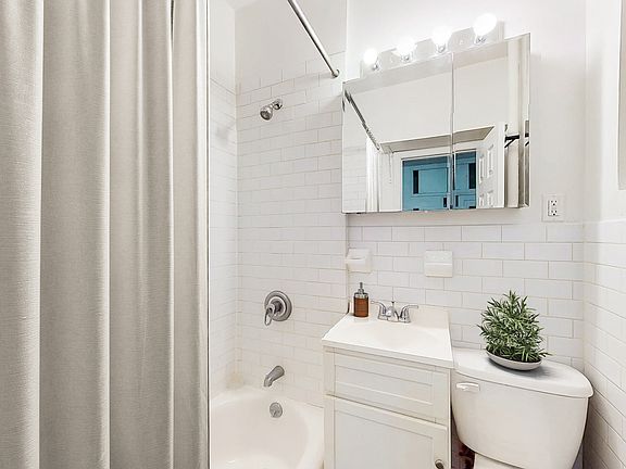 4th image of 502 E 88th St APT 2A