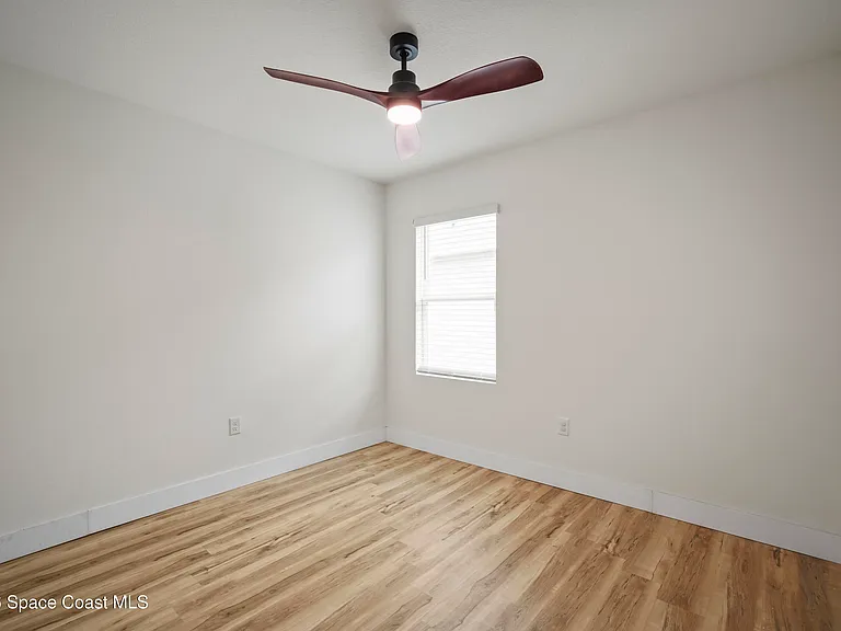 1065 Dugan Cir SE — Photo 5