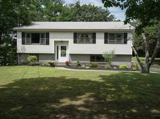 19 Oak St, Rensselaer, NY 12144