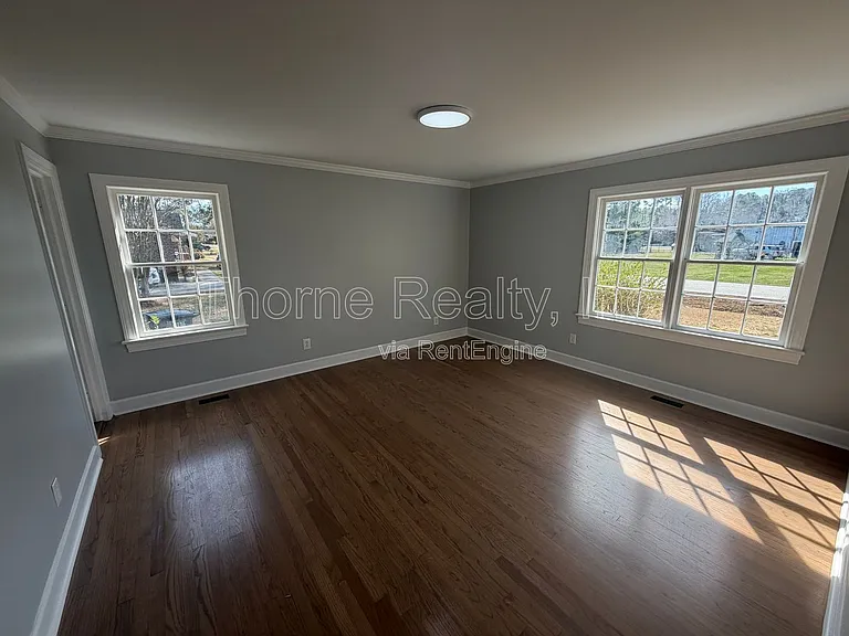 1600 King Cir — Photo 11