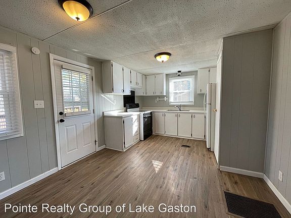 4th image of 710 Roark St