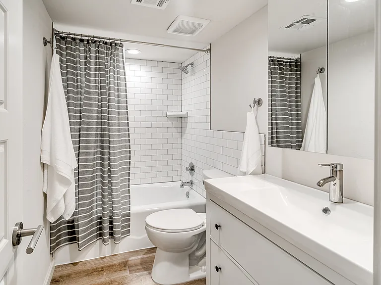 1110 Sherwood Ln #212 — Photo 19