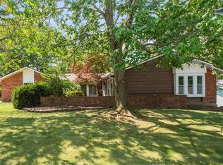 484 Maymont Dr, Ballwin, MO