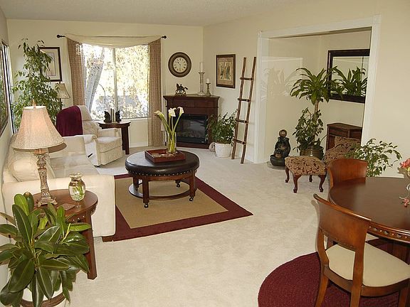 Living Room/Dining Room