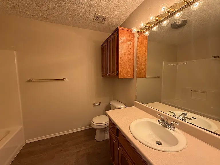 2937 Kessler Dr — Photo 6