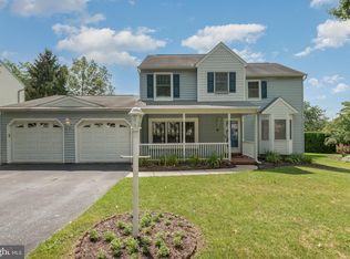 7 Abbey Ln, Camp Hill, PA 17011