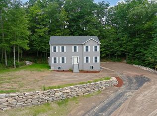 19 Oakwood Dr, Webster, MA 01570