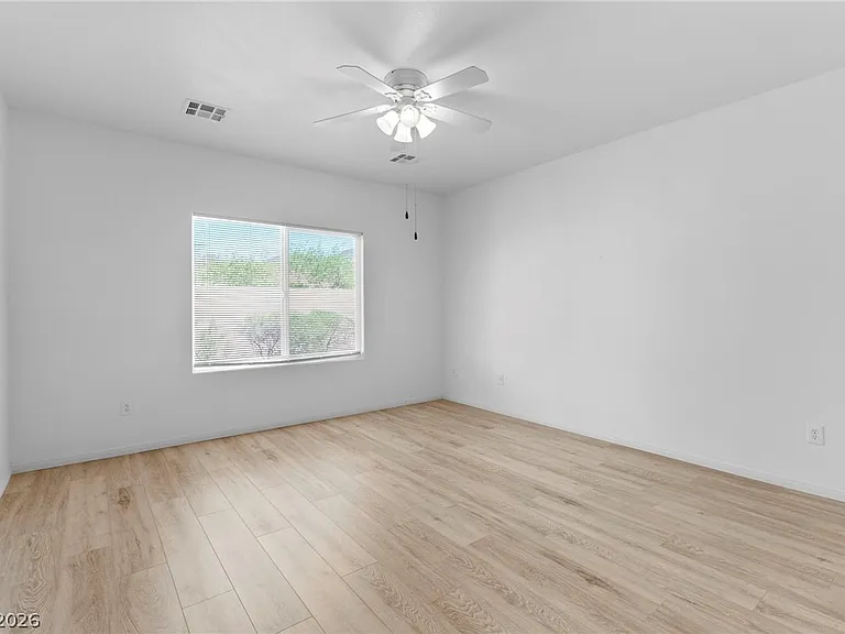 2250 Sandstone Cliffs Dr — Photo 17